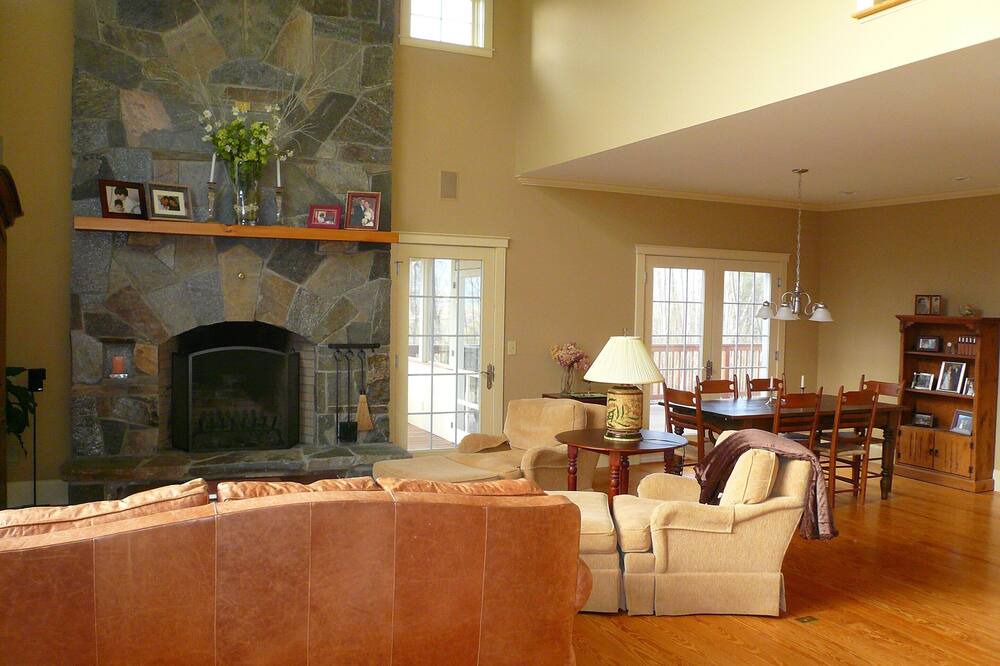 Photo of Livingroom in East Dorset