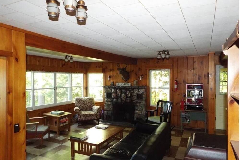 Photo of Livingroom in Northville