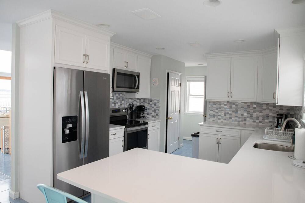 Photo of Kitchen in West Hampton Dunes