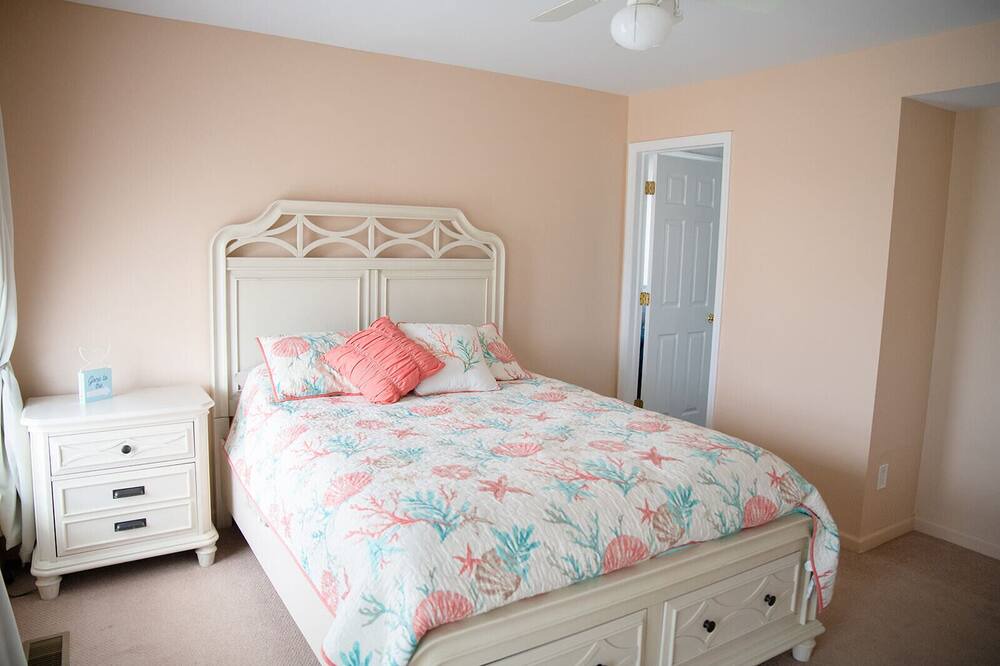 Photo of Bedroom in West Hampton Dunes