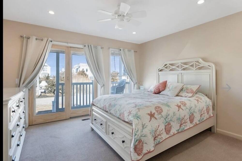 Photo of Bedroom in West Hampton Dunes