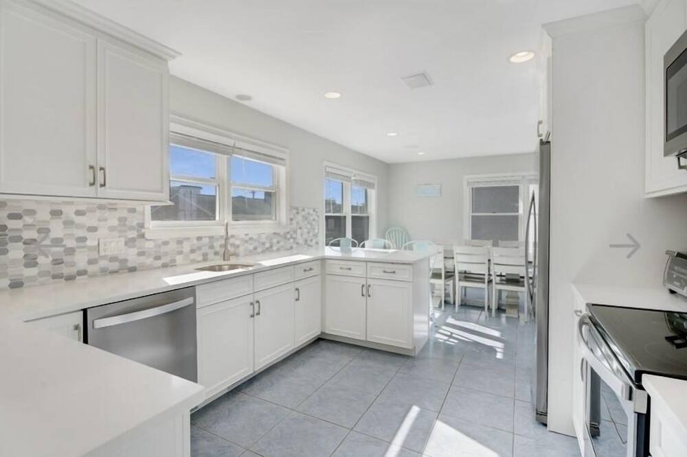 Photo of Kitchen in West Hampton Dunes
