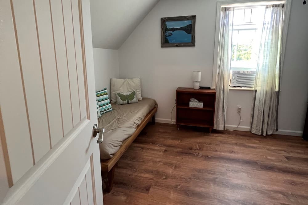 Photo of Bedroom in Glover