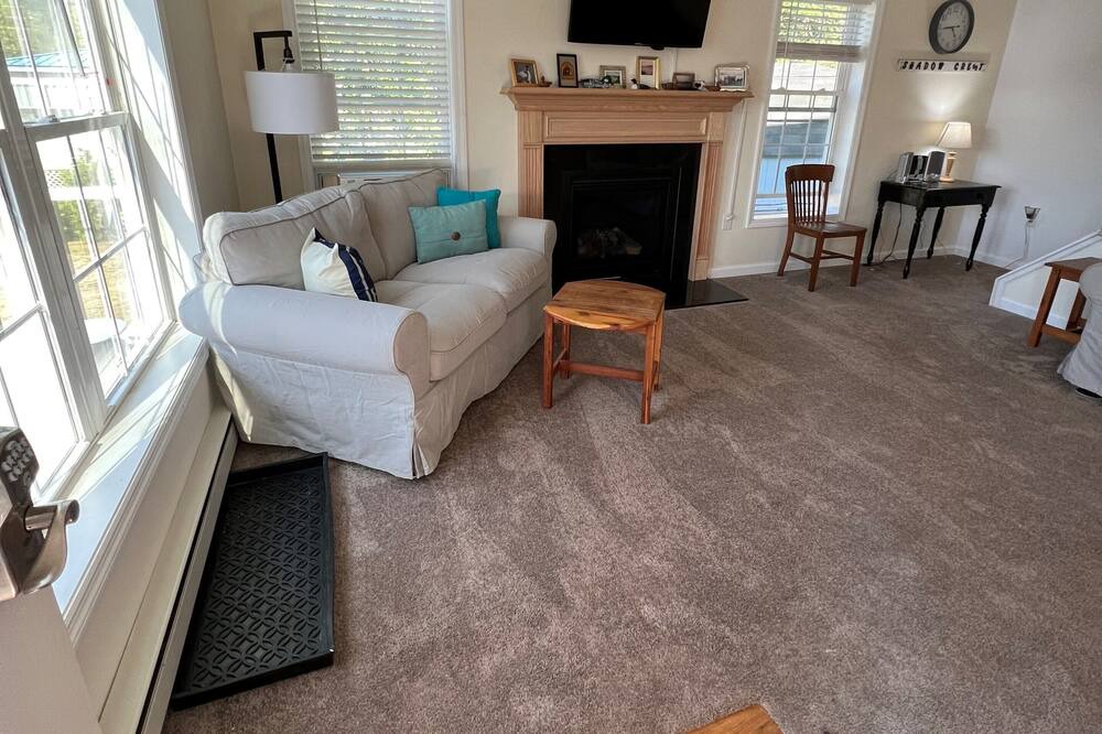 Photo of Livingroom in Glover