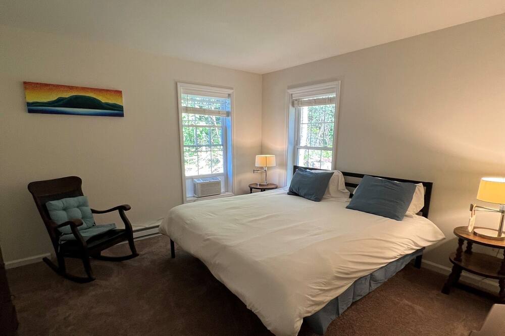 Photo of Bedroom in Glover