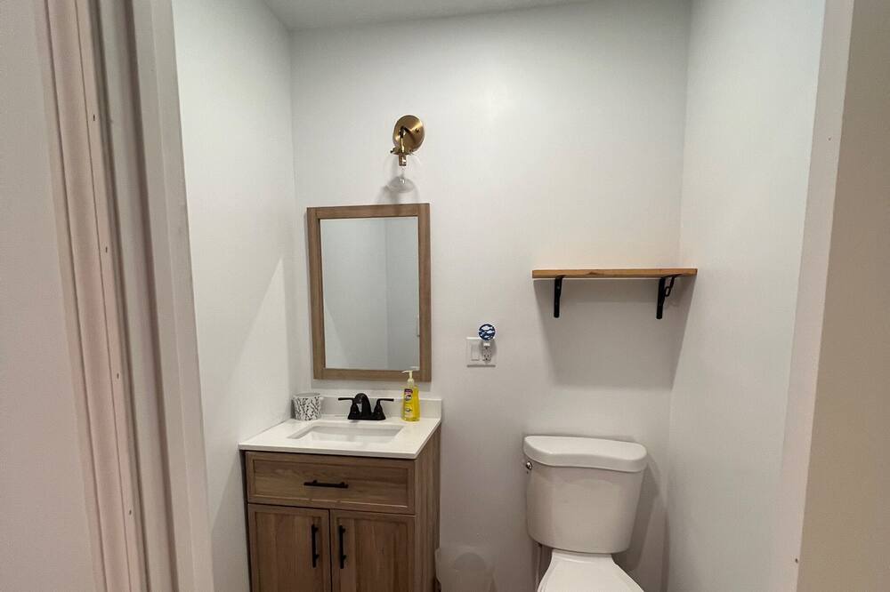 Photo of Bathroom in Glover