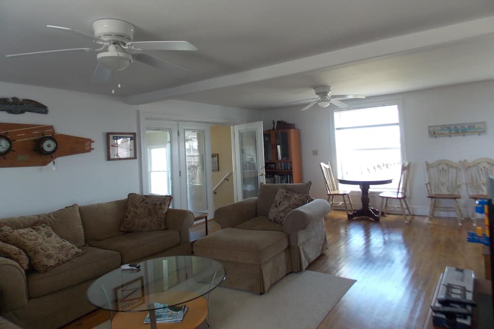 Photo of Bedroom in Upper Fairmount