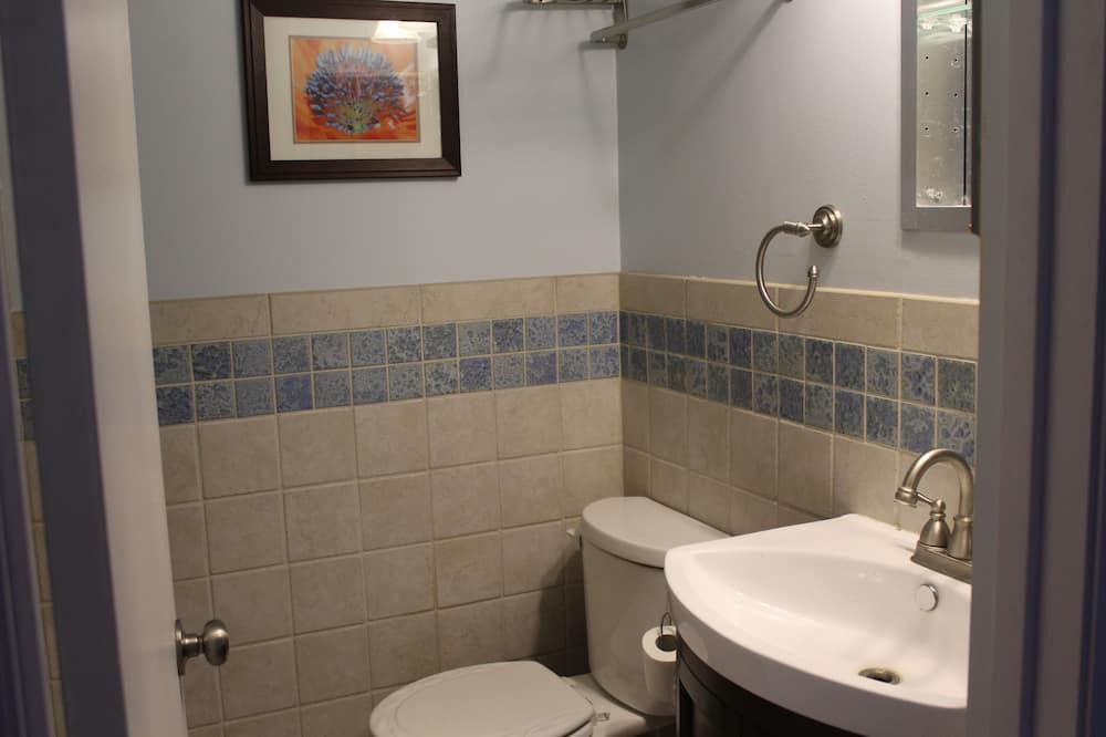 Photo of Bathroom in Bellepoint