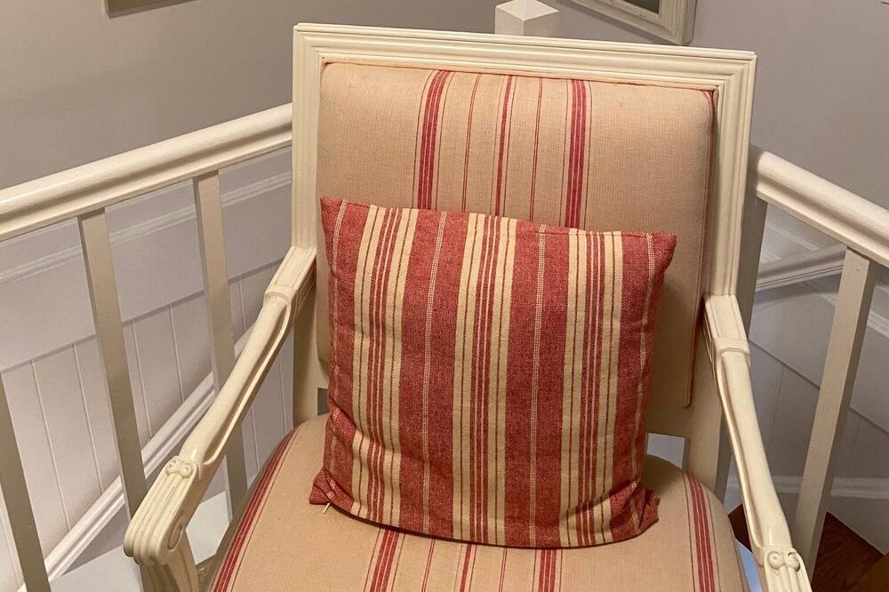 Photo of Livingroom in Mattituck