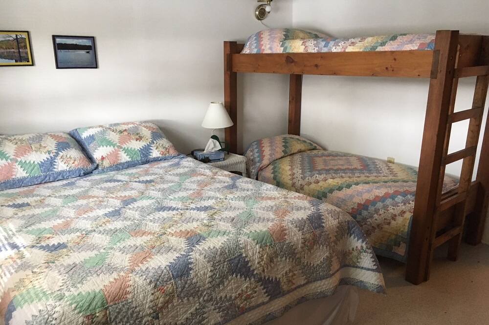 Photo of Bedroom in Warrensburg