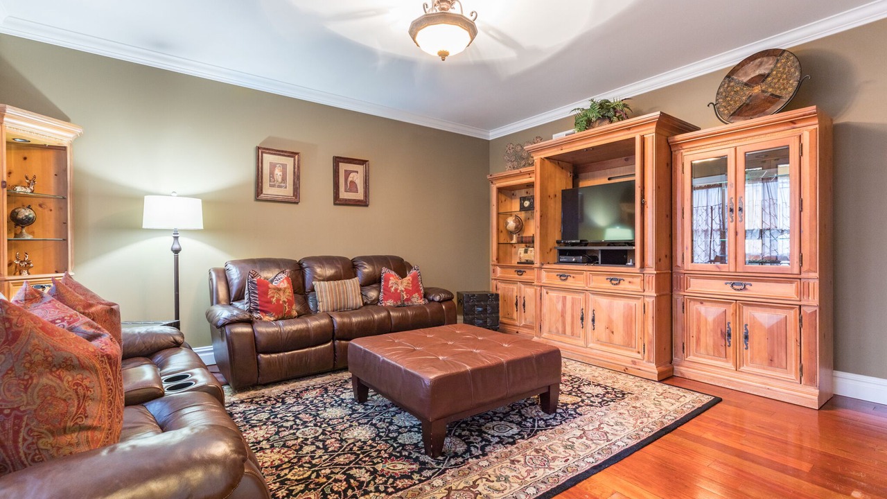 Photo of Livingroom in Southold