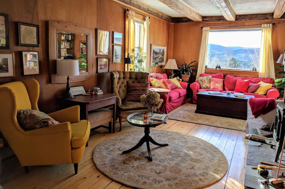Photo of Livingroom in Rochester