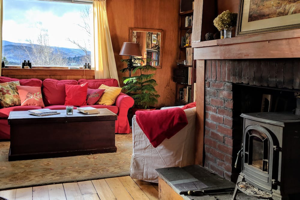 Photo of Livingroom in Rochester