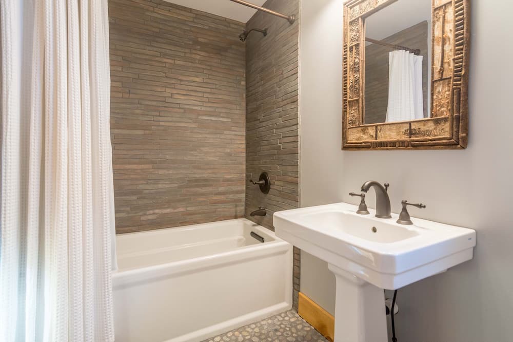 Photo of Bathroom in Winhall