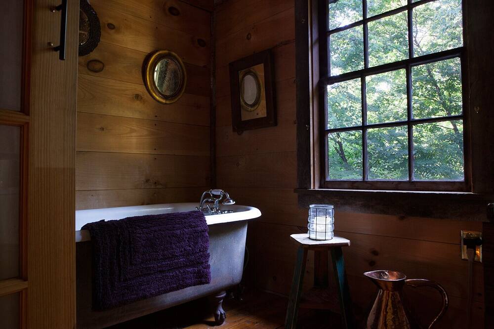 Photo of Bathroom in Tivoli