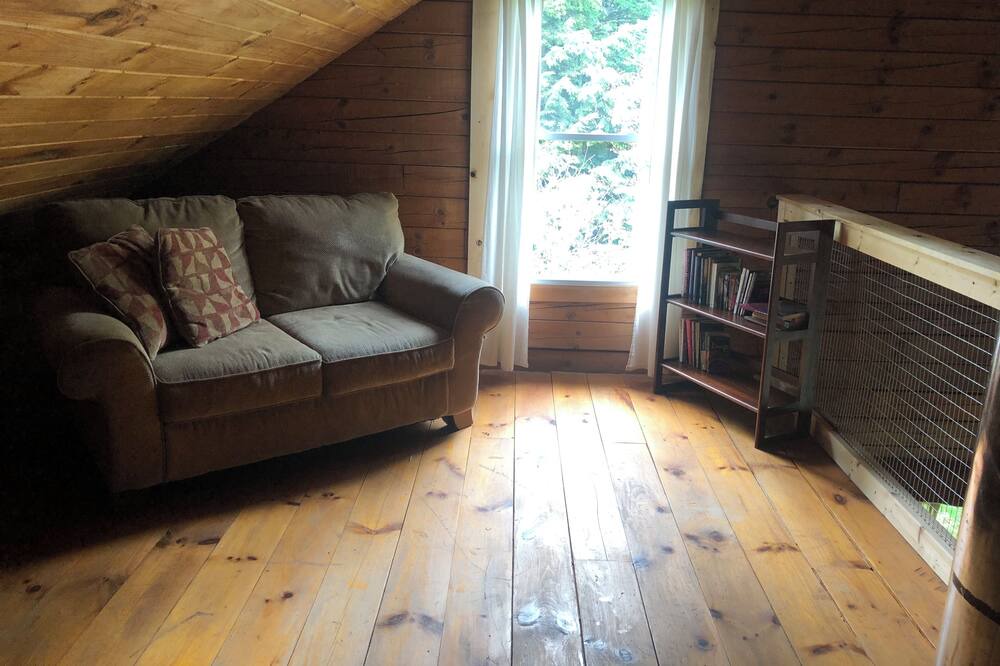 Photo of Livingroom in Morrisville