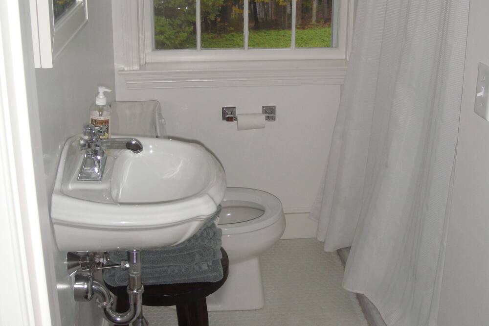 Photo of Bathroom in Woodstock