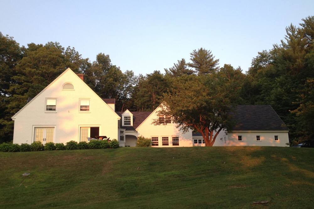 Photo of Outdoor in Woodstock