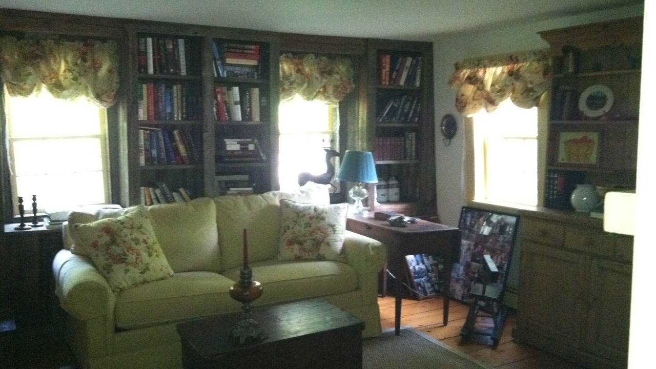 Photo of Livingroom in Manchester Center