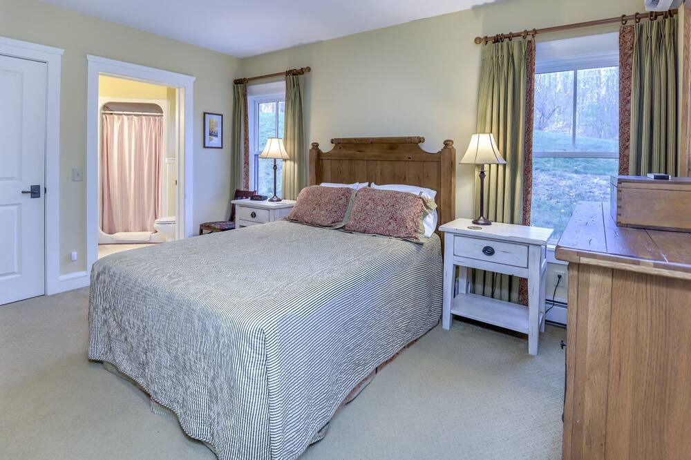 Photo of Bedroom in Proctorsville