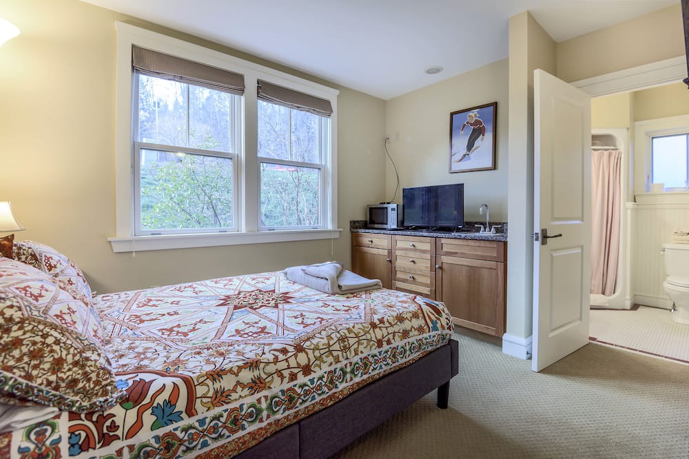 Photo of Bedroom in Proctorsville