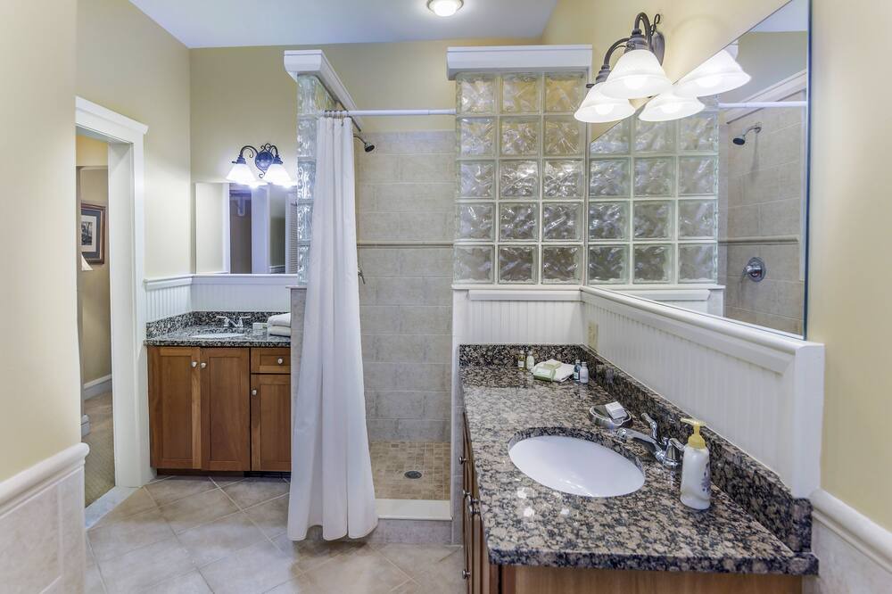 Photo of Bathroom in Proctorsville
