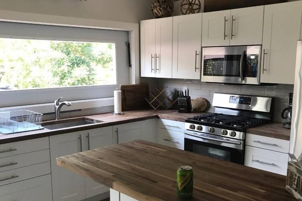 Photo of Kitchen in Davis Park