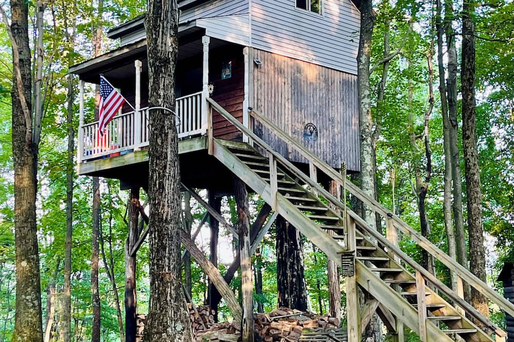 Photo of Outdoor in Adrian