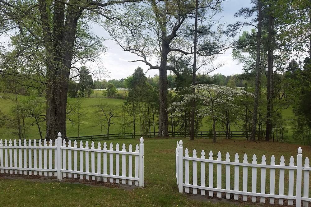 Photo of Outdoor in Quinton