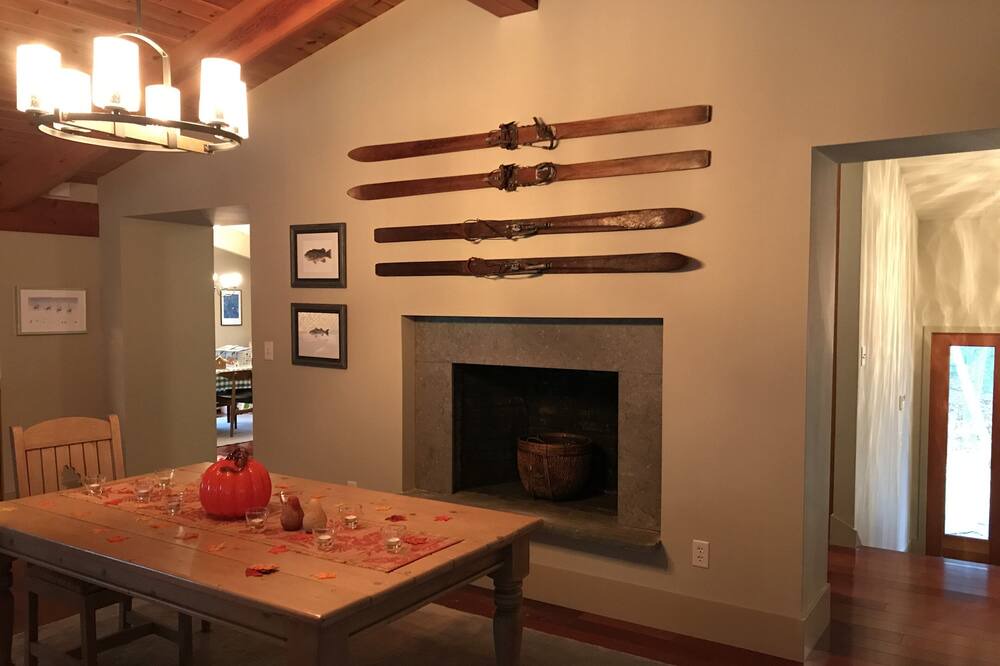 Photo of Livingroom in West Hartford