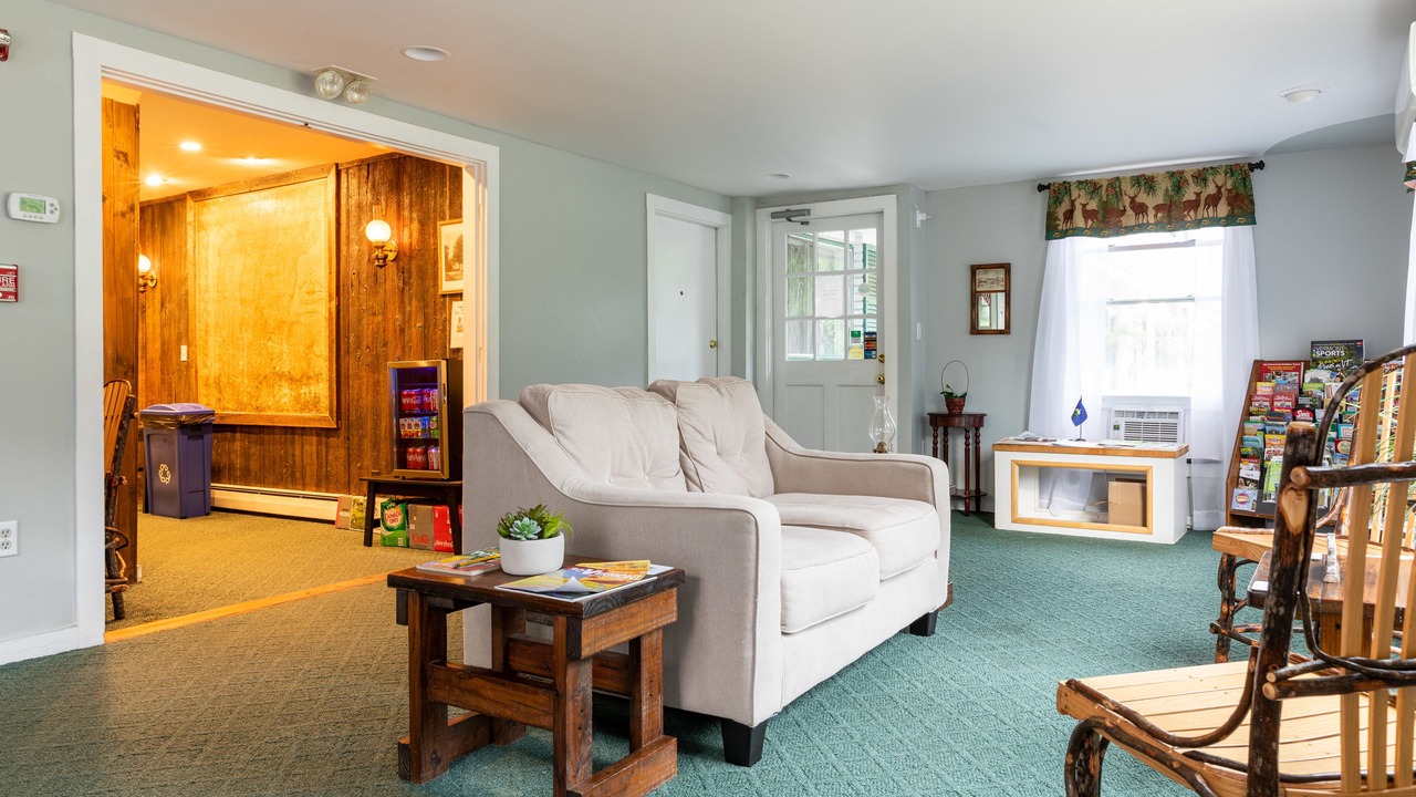 Photo of Livingroom in Newfane