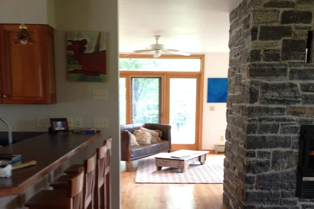 Photo of Bedroom in Lyndeborough