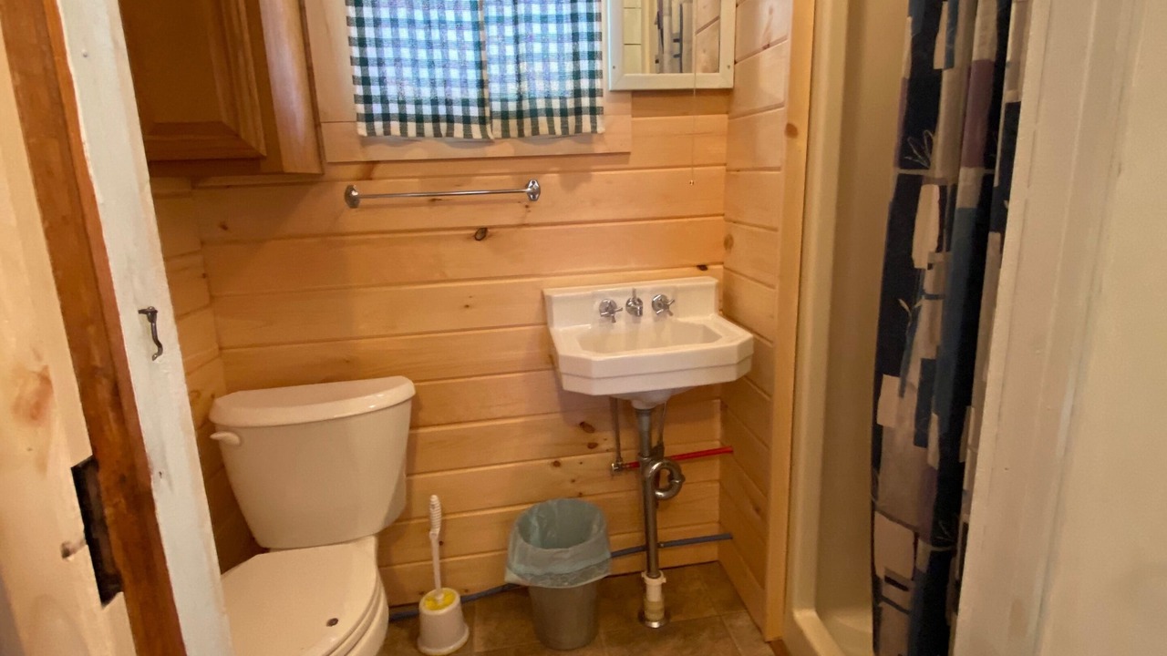 Photo of Bathroom in Paradox