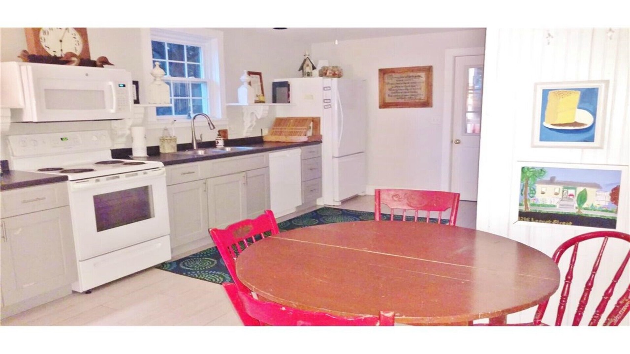 Photo of Kitchen in Town of Benton