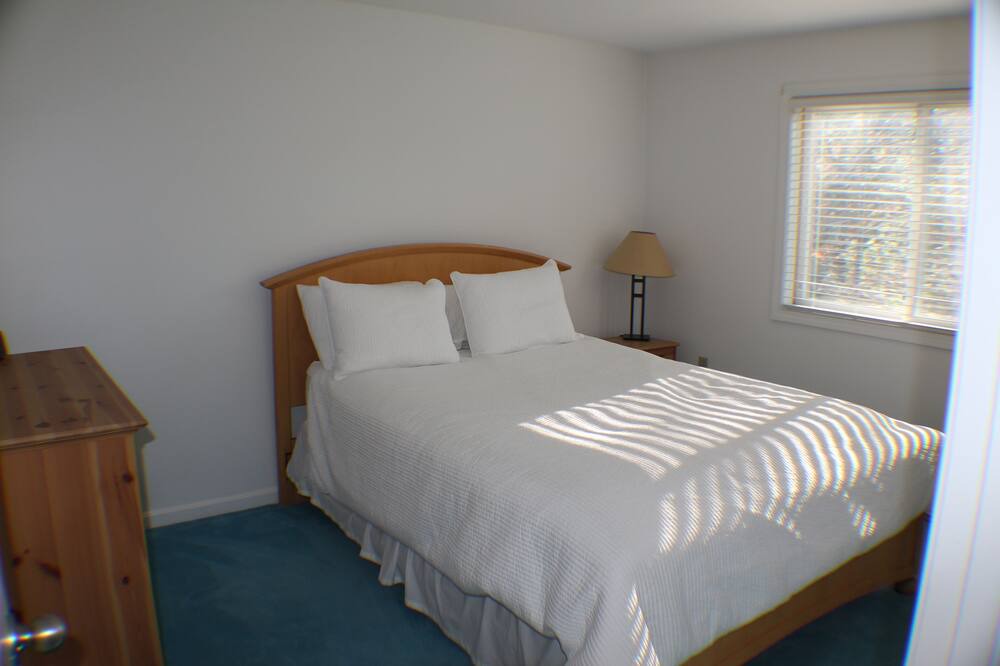Photo of Bedroom in North Woodstock