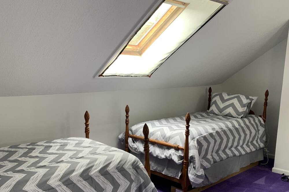 Photo of Bedroom in North Woodstock