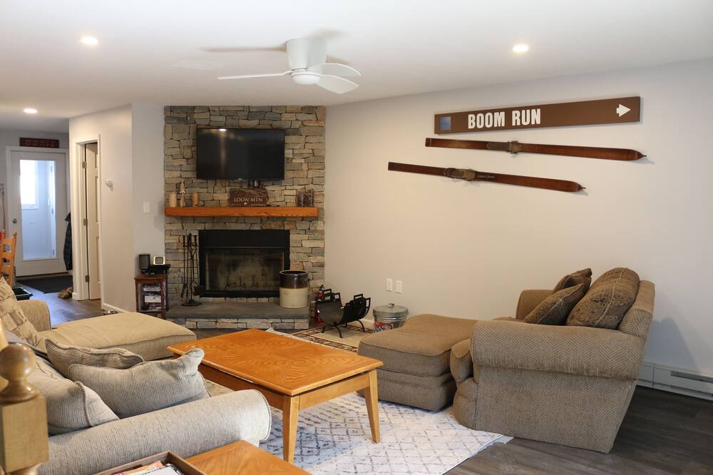 Photo of Livingroom in North Woodstock