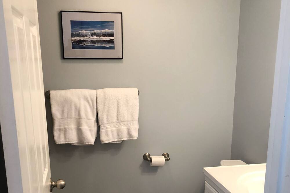 Photo of Bathroom in North Woodstock