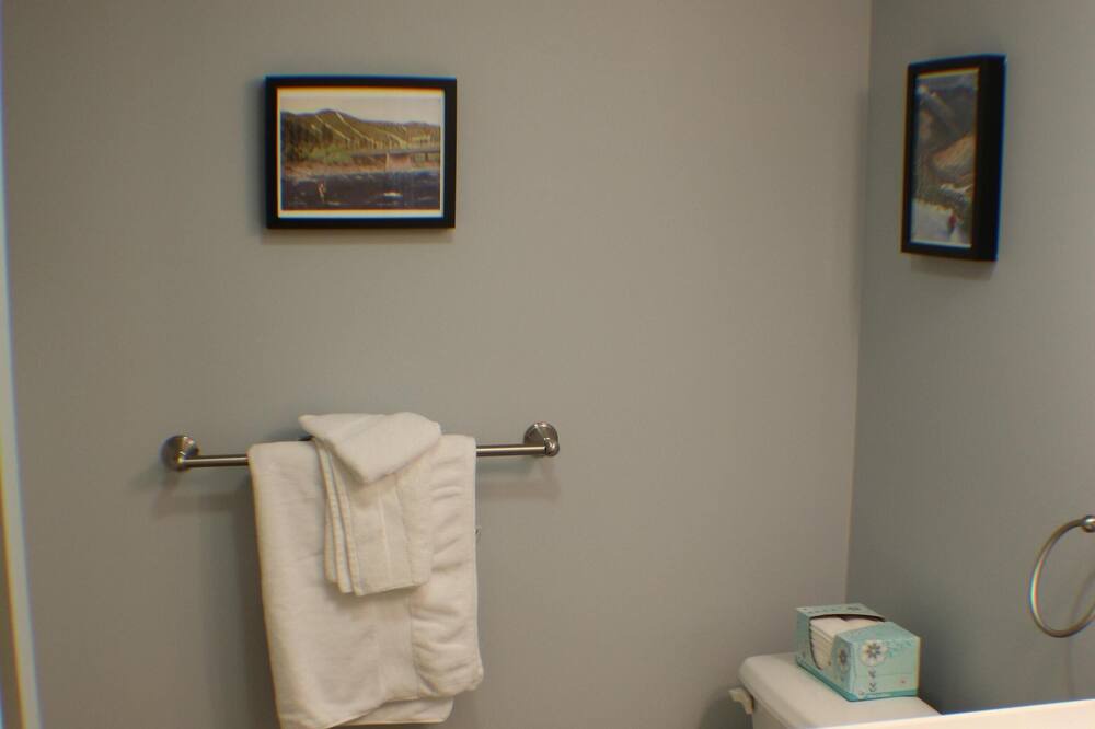 Photo of Bathroom in North Woodstock