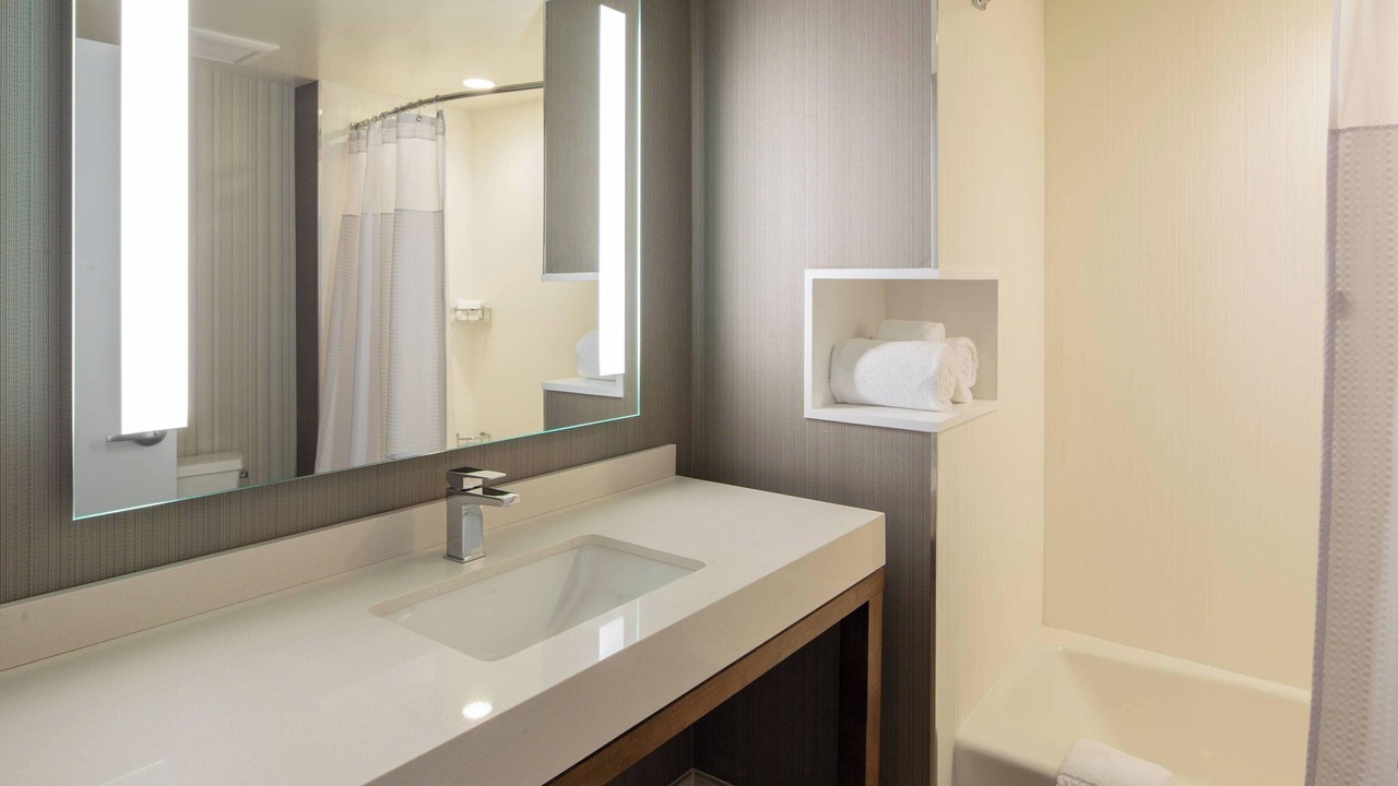Photo of Bathroom in Auburndale