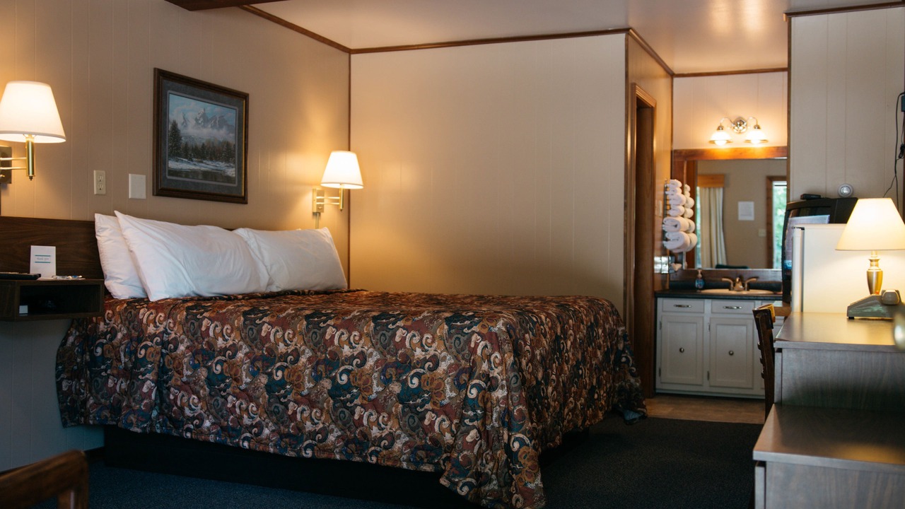 Photo of Bedroom in Inlet
