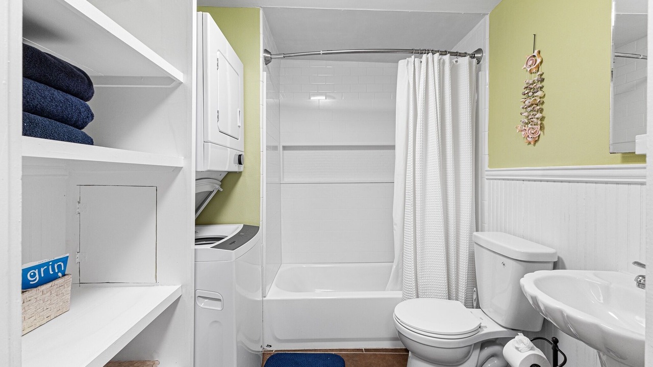Photo of Bathroom in Galveston