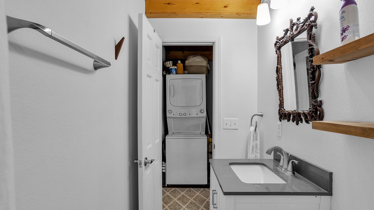 Photo of Bathroom in Thomas