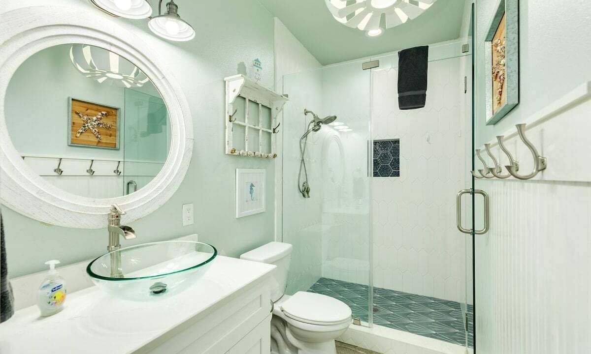 Photo of Bathroom in Indian Beach