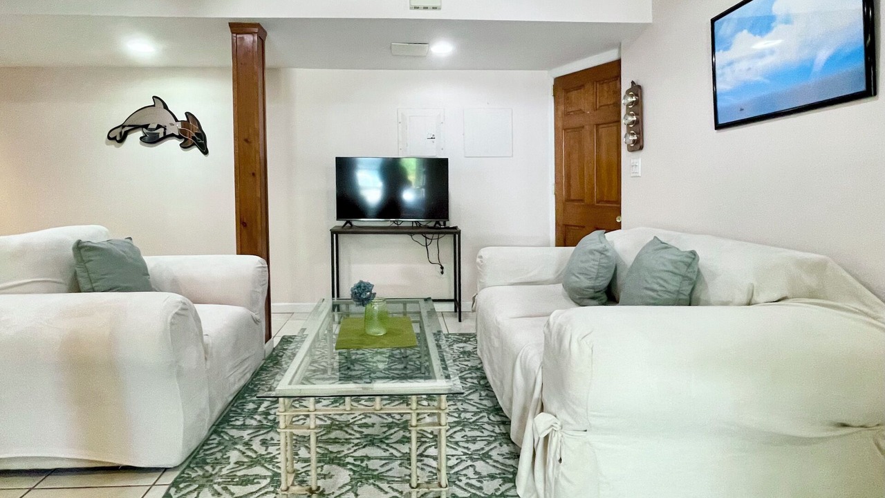Photo of Livingroom in Upper Brookville