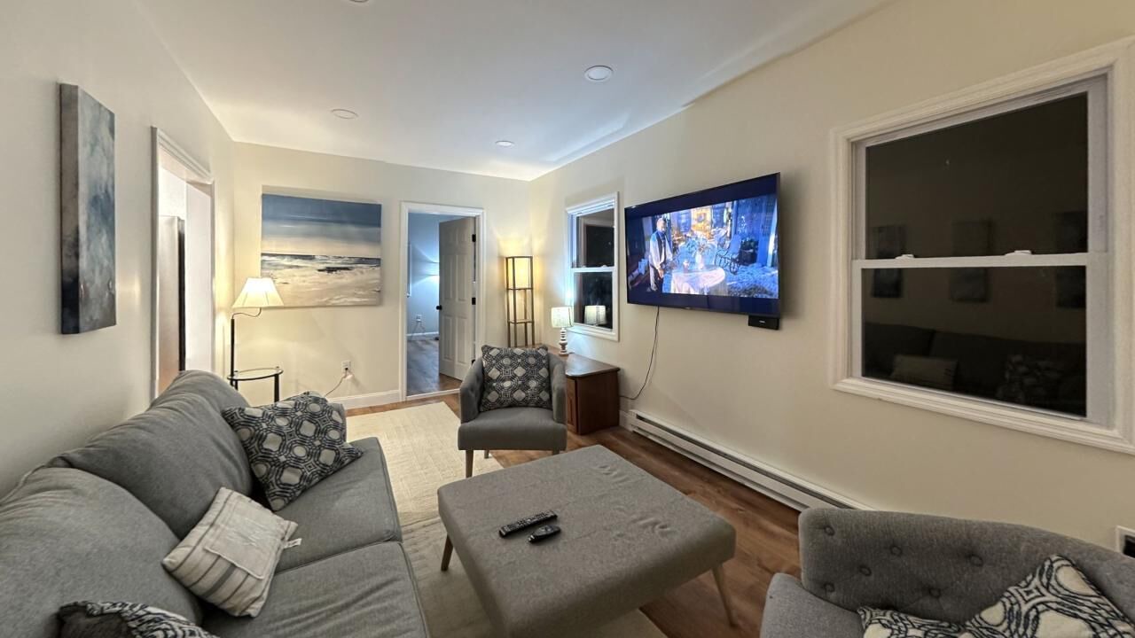 Photo of Livingroom in Town of Lloyd
