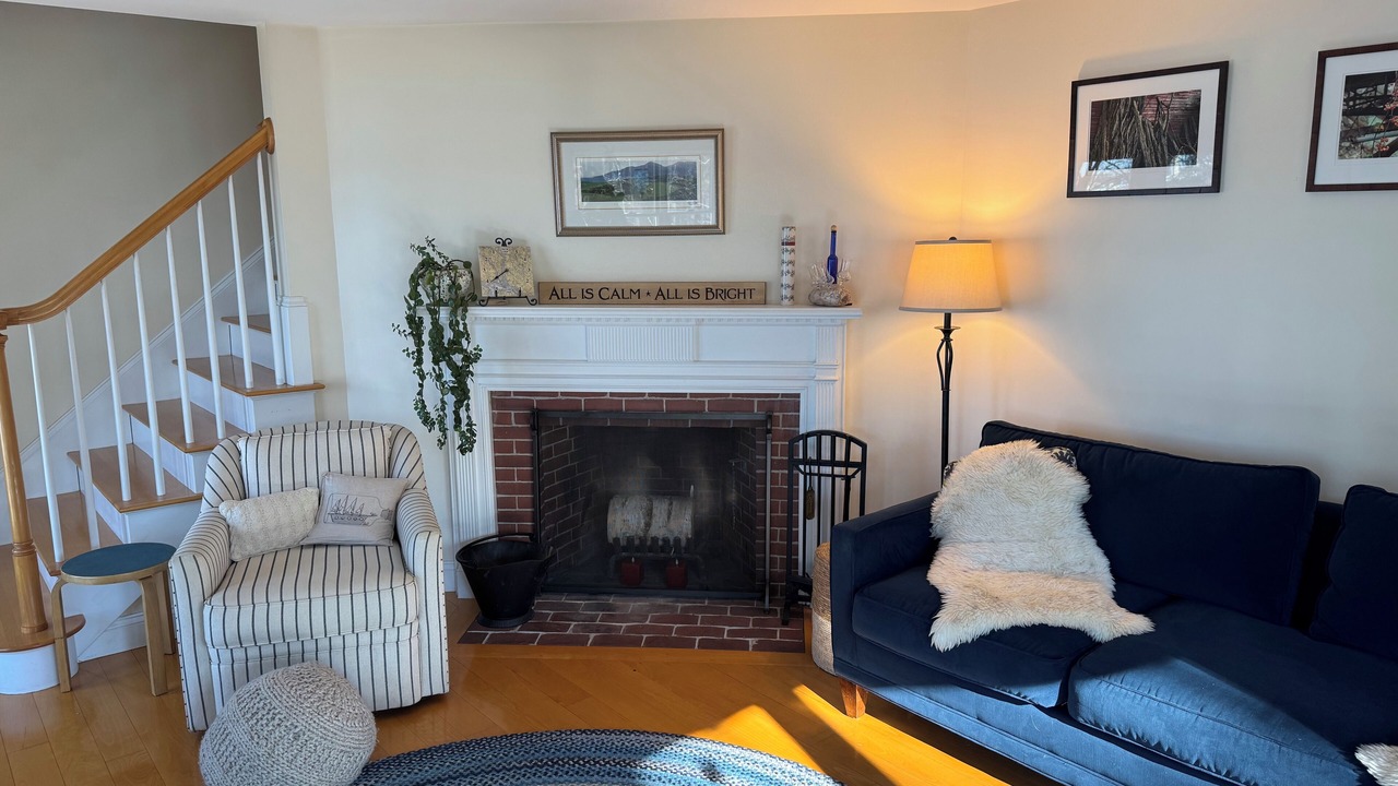 Photo of Livingroom in South Eliot