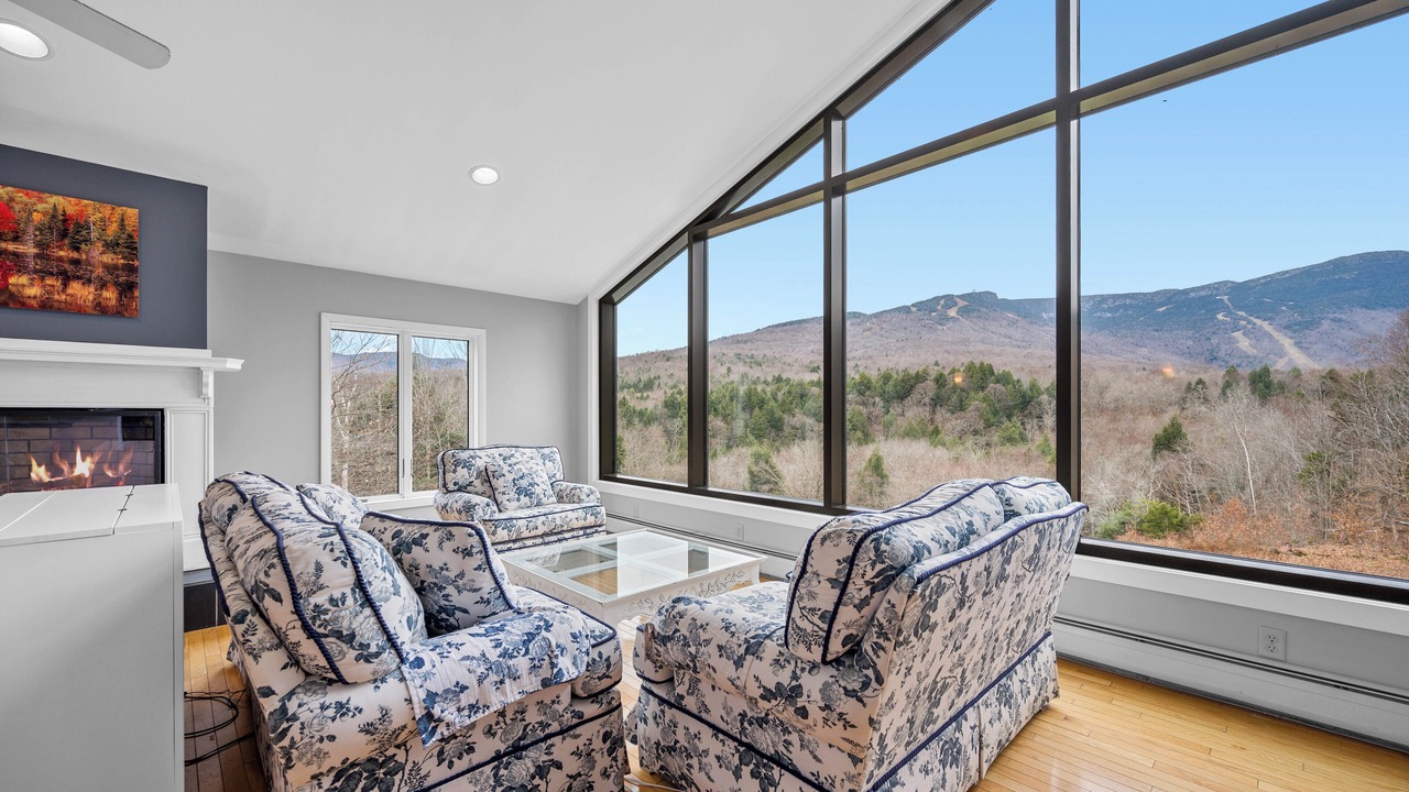 Photo of Livingroom in Stowe Area