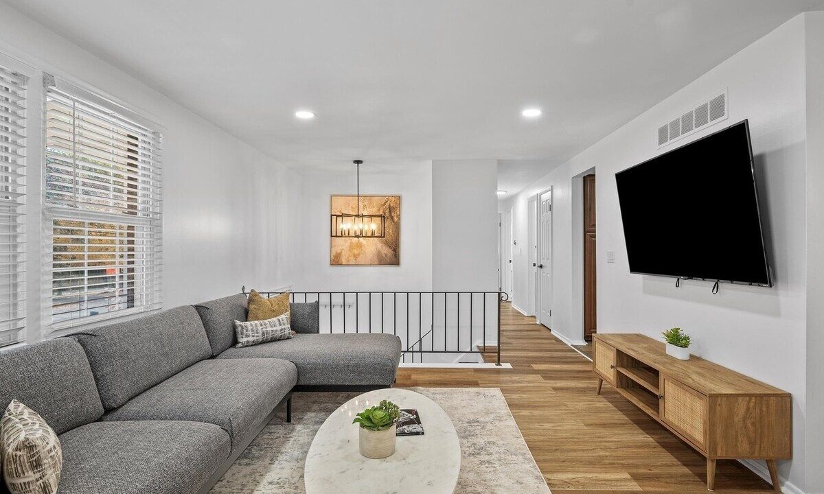 Photo of Livingroom in Cranberry Township