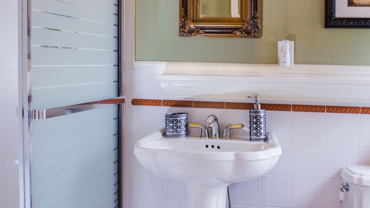 Photo of Bathroom in East Marion